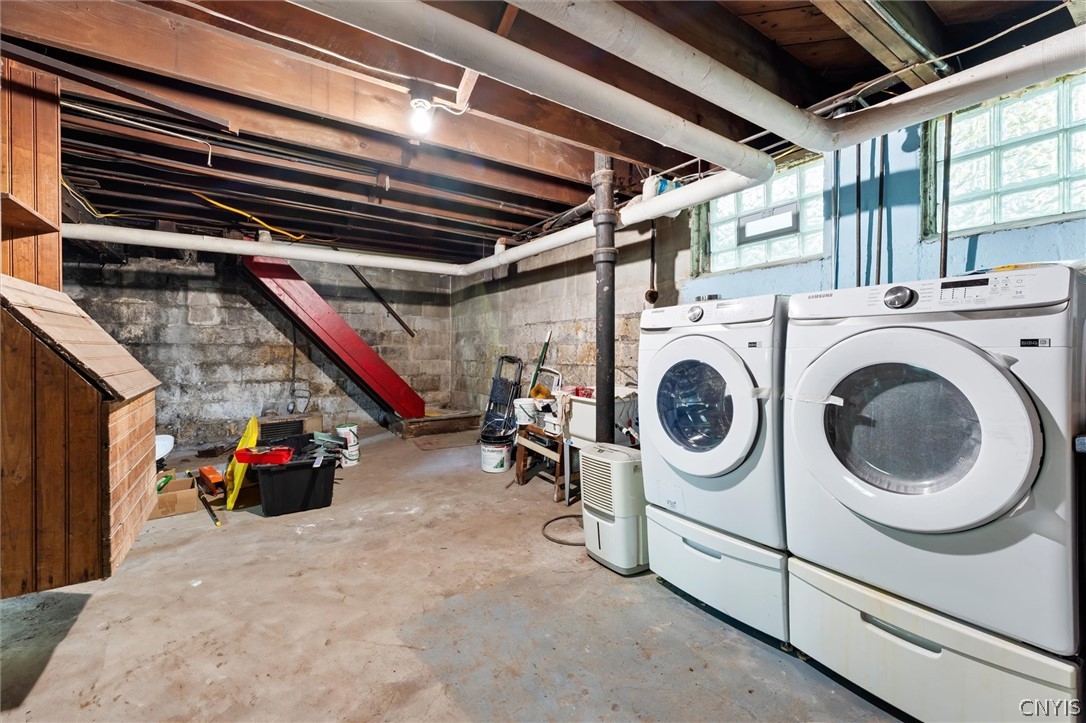303 Barrington Road, Unit 5 Syracuse, NY 13214 - Photo 33 of 44 Laundry shoot and new washer &dryer