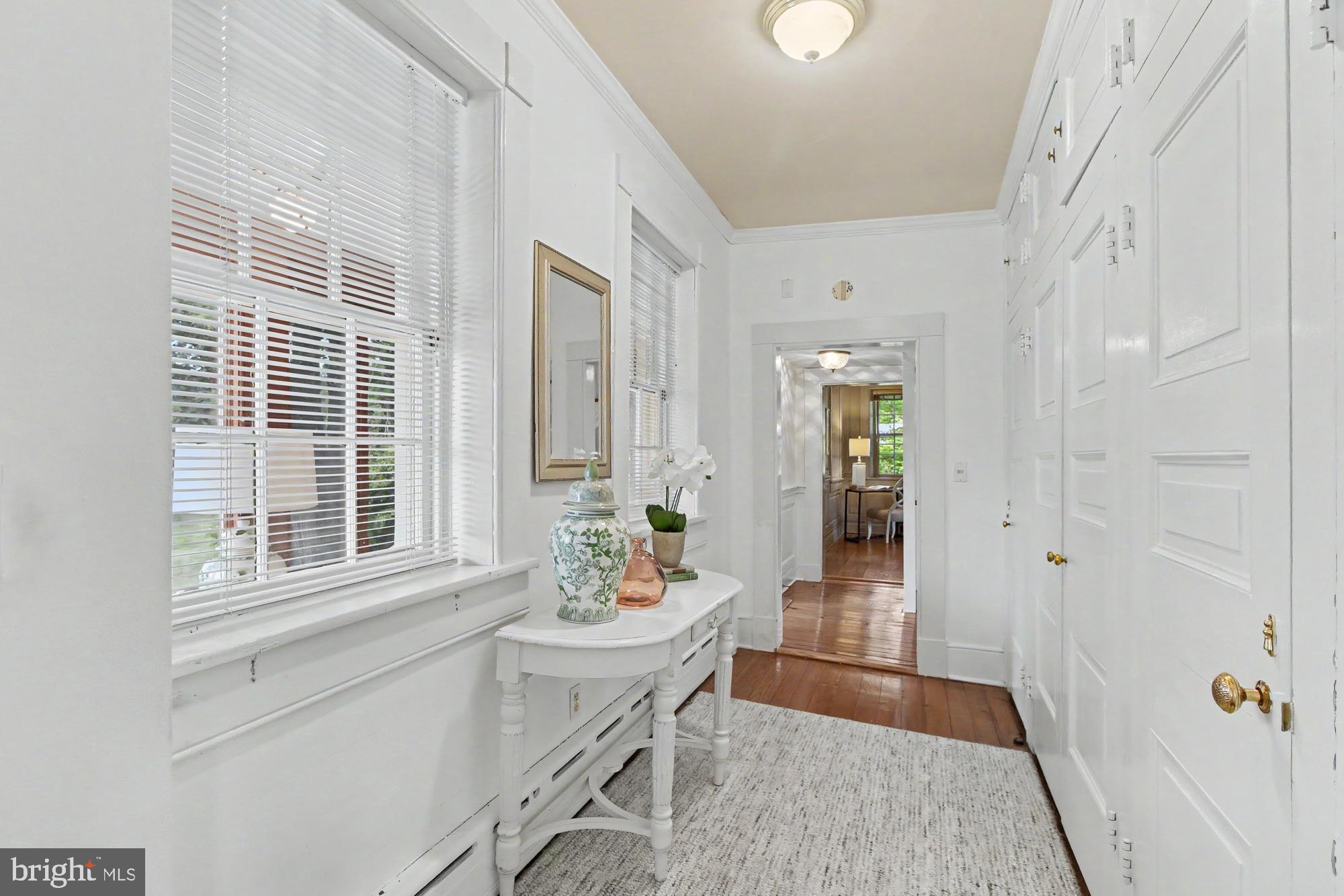 18535 Foreston Road Parkton, MD 21120 - Photo 19 of 101 Back hallway.