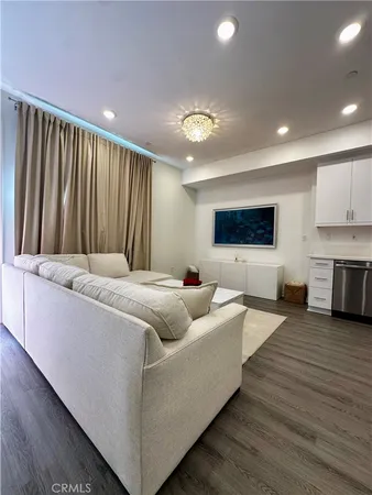 $2,500 | 220 Strike Drive, Covina, CA 91722