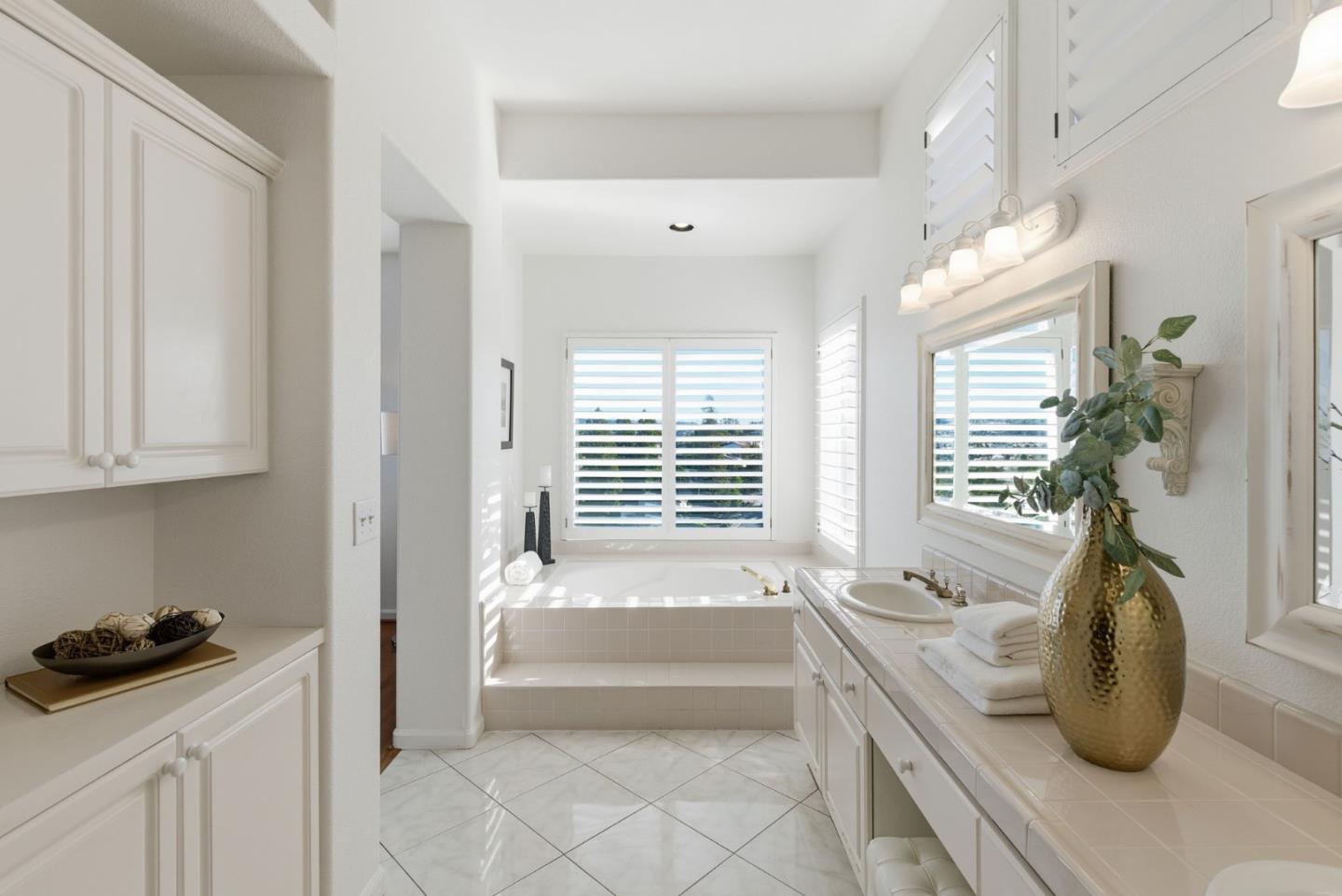 2545 Fox Ridge Drive Castro Valley, CA 94546 - Photo 20 of 40