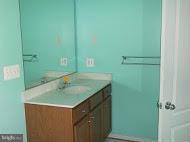 11630 Smithfield Road Manassas, VA 20112 - Photo 12 of 25 Bath (Master)