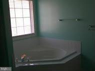 11630 Smithfield Road Manassas, VA 20112 - Photo 14 of 25 Bath (Master)