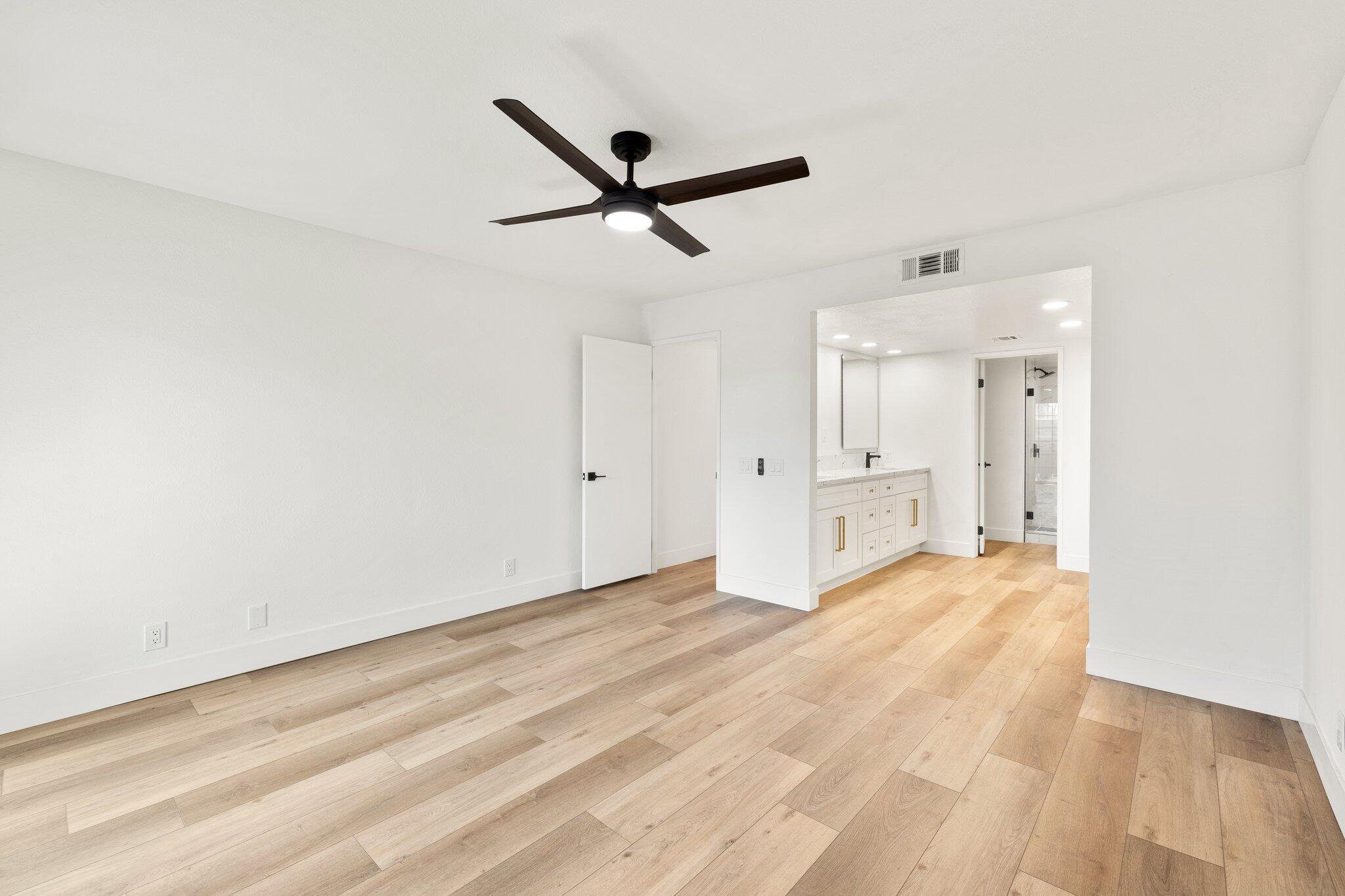 505 South Farrell Drive, Unit A3 Palm Springs, CA 92264 - Photo 9 of 43 a view of an empty room