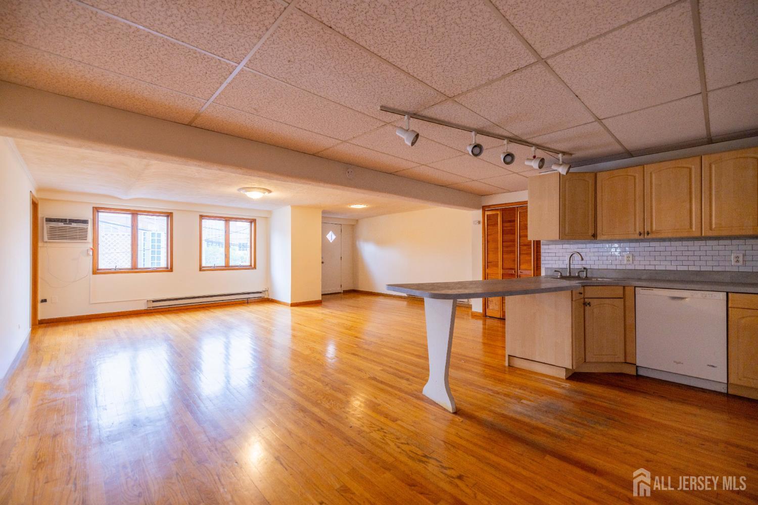 353 Springfield Avenue Summit, NJ 07901 - Photo 12 of 14