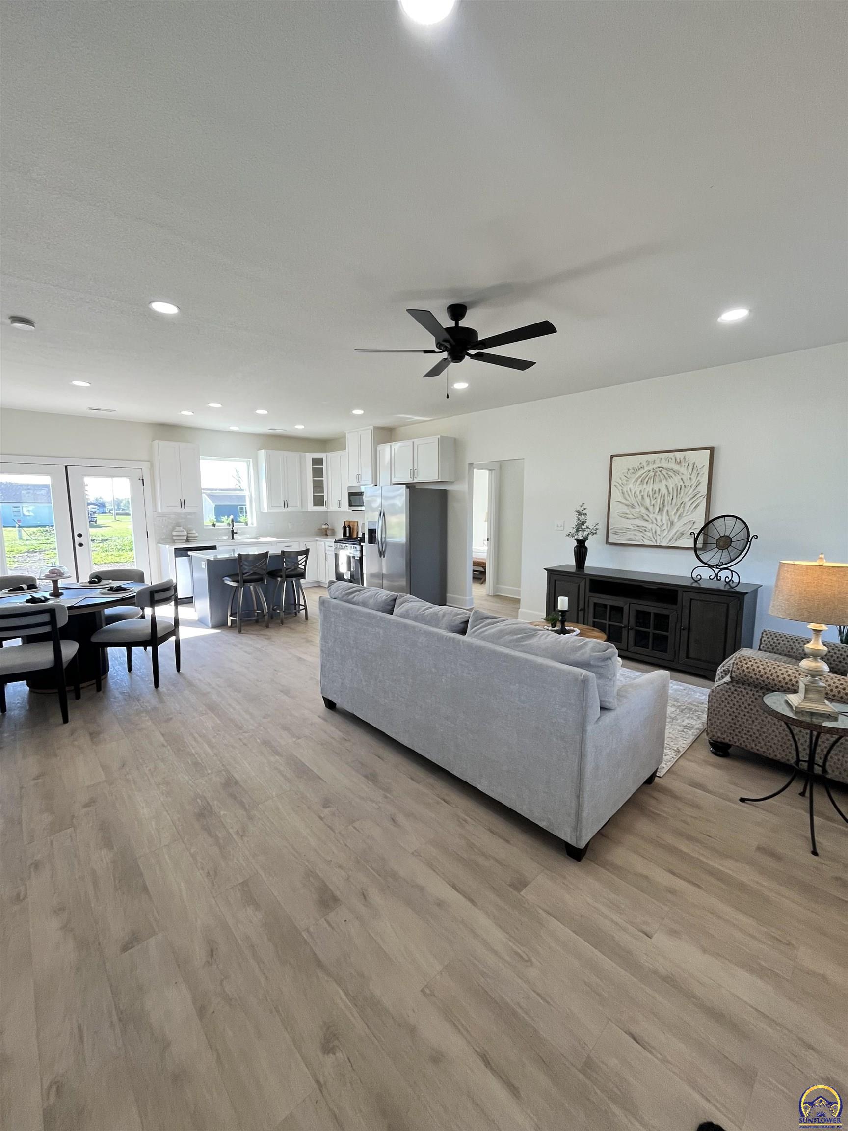 210 Hickory Street Americus, KS 66835 - Photo 5 of 31