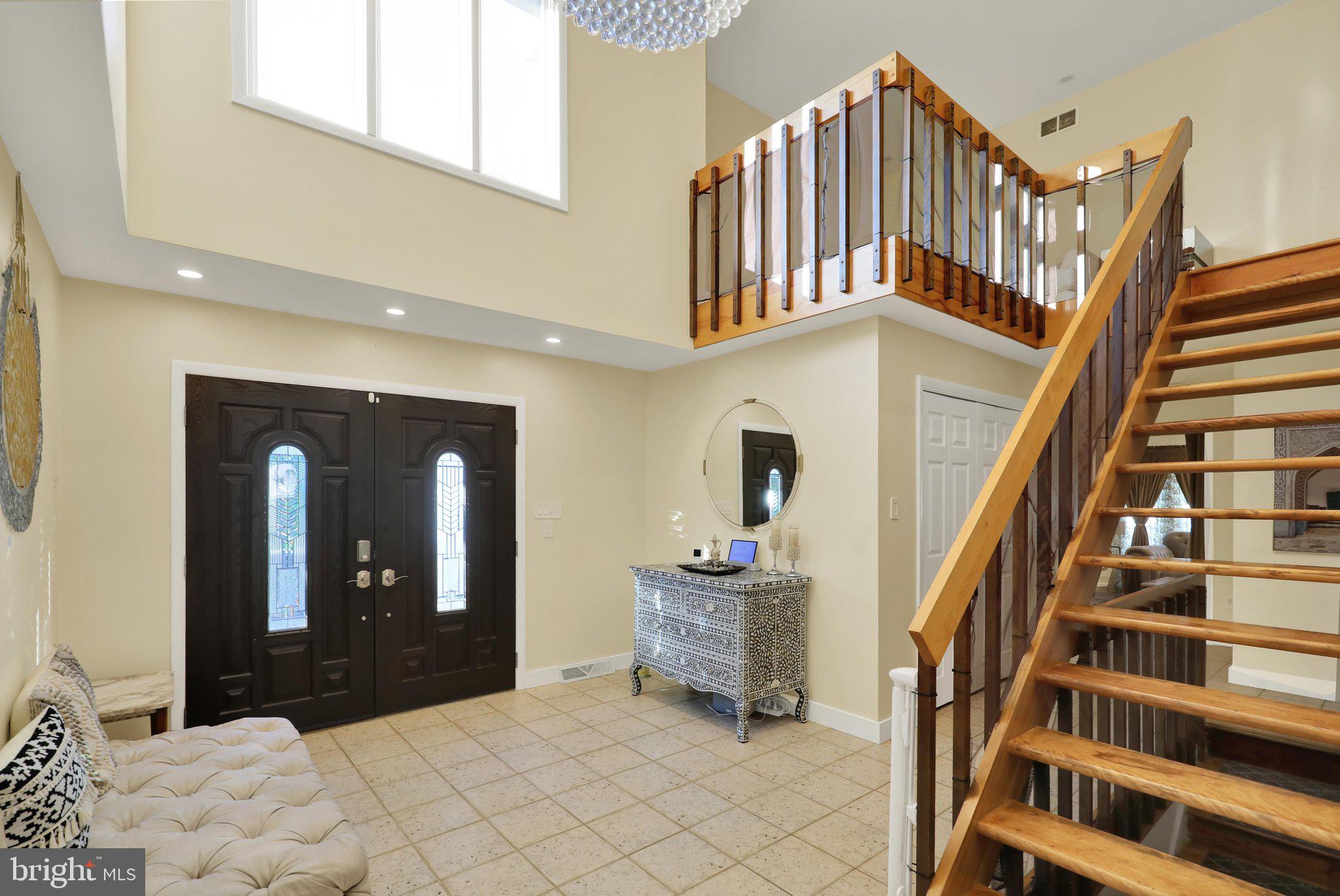 2210 Greenwood Road Allentown, PA 18103 - Photo 4 of 61 360_3438