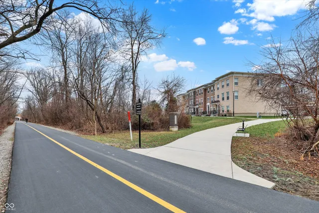 $2,650 | 13807 Boiler Place, Carmel, IN 46032