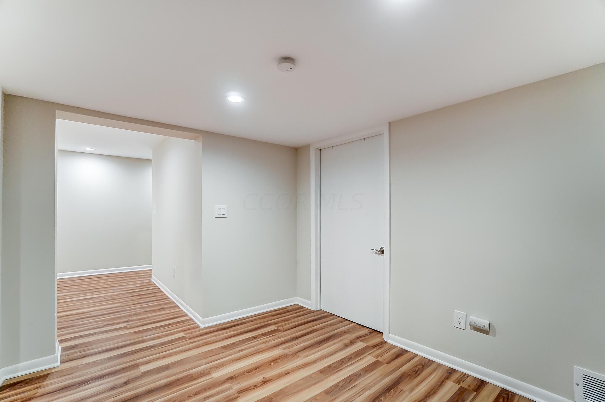 1421 Kenwick Road Columbus, OH 43209 - Photo 55 of 82 055
