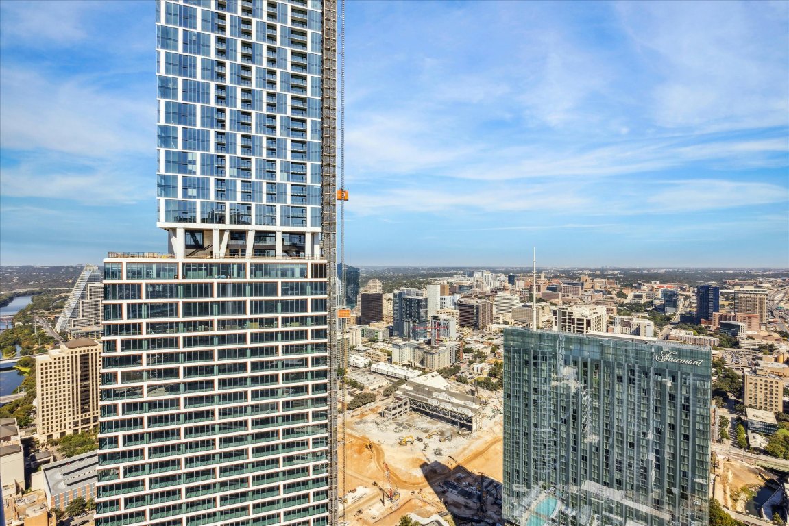 610 Davis Street, Unit 5006 Austin, TX 78701 - Photo 14 of 40 a view of a city with tall buildings
