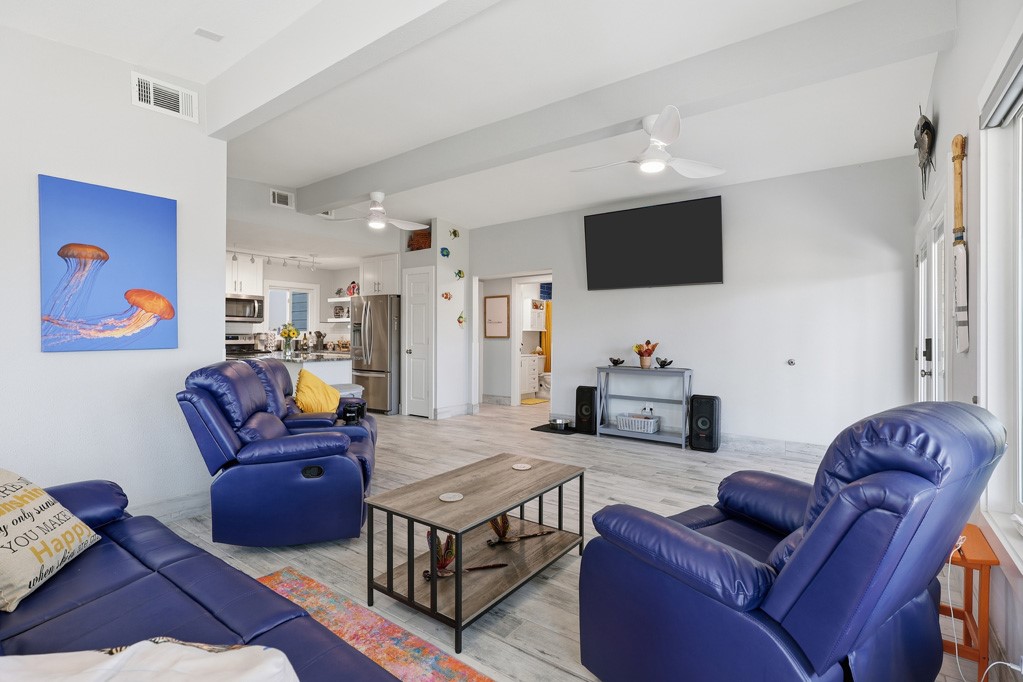 129 Copano Cove Road Rockport, TX 78382 - Photo 12 of 37