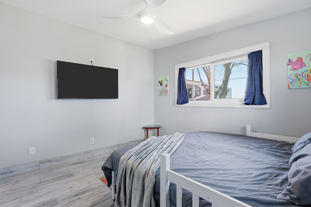 129 Copano Cove Road Rockport, TX 78382 - Photo 22 of 37