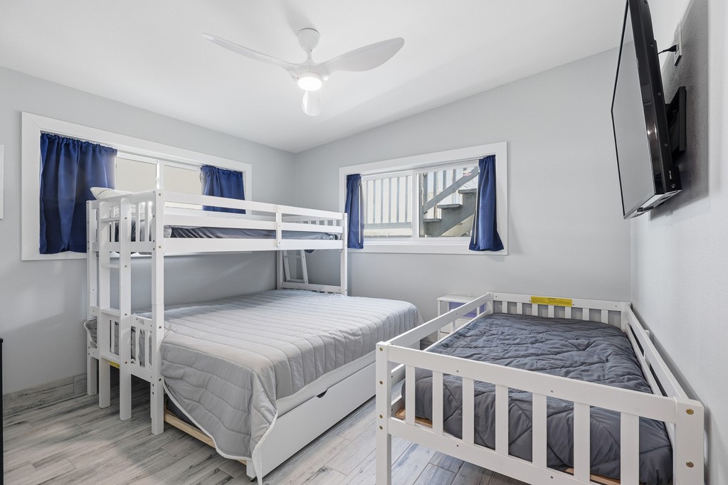 129 Copano Cove Road Rockport, TX 78382 - Photo 23 of 37