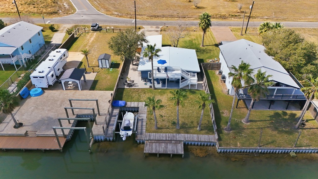 129 Copano Cove Road Rockport, TX 78382 - Photo 31 of 37