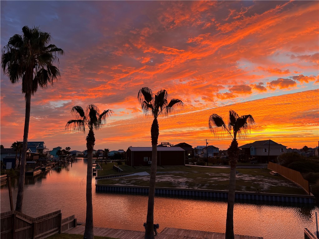 129 Copano Cove Road Rockport, TX 78382 - Photo 6 of 37