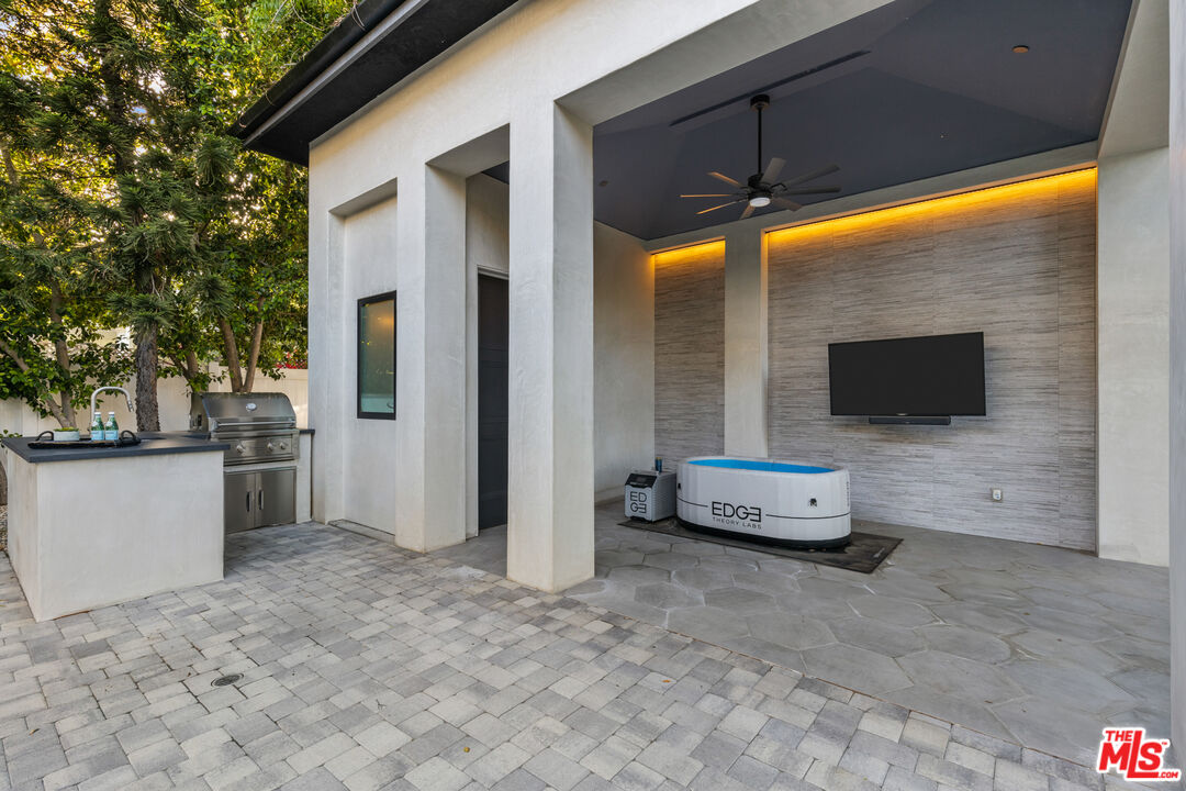 17401 Rancho Street Encino, CA 91316 - Photo 42 of 48 a view of an outdoor space