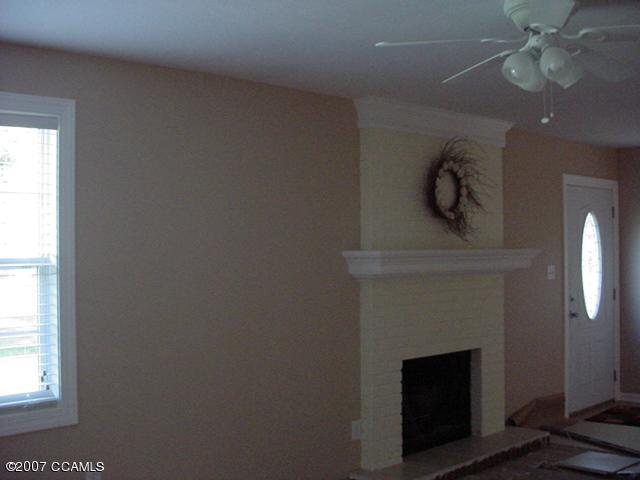 113 Shipman Road Havelock, NC 28532 - Photo 5 of 10 Living Room