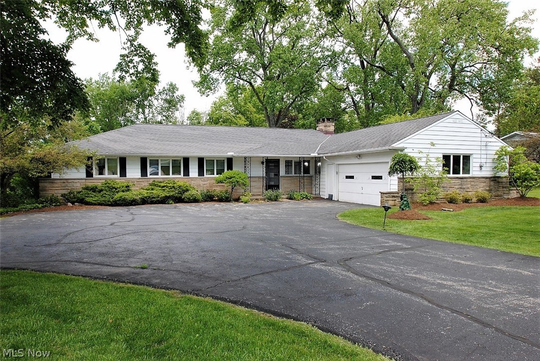 29575 South Woodland Road Pepper Pike, OH 44124 - Photo 1 of 35