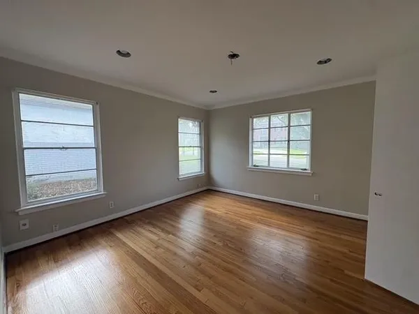 $5,500 | 7525 Wentwood Drive, Dallas, TX 75225