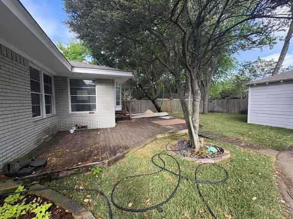 $5,500 | 7525 Wentwood Drive, Dallas, TX 75225