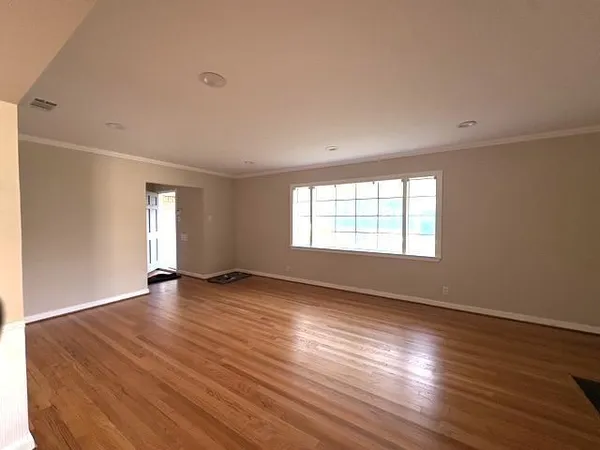 $5,500 | 7525 Wentwood Drive, Dallas, TX 75225