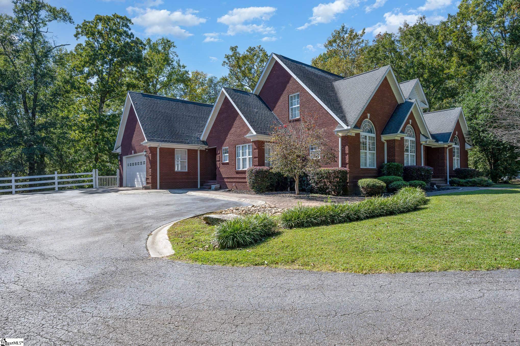 471 Brooks Road Belton, SC 29627 - Photo 2 of 36