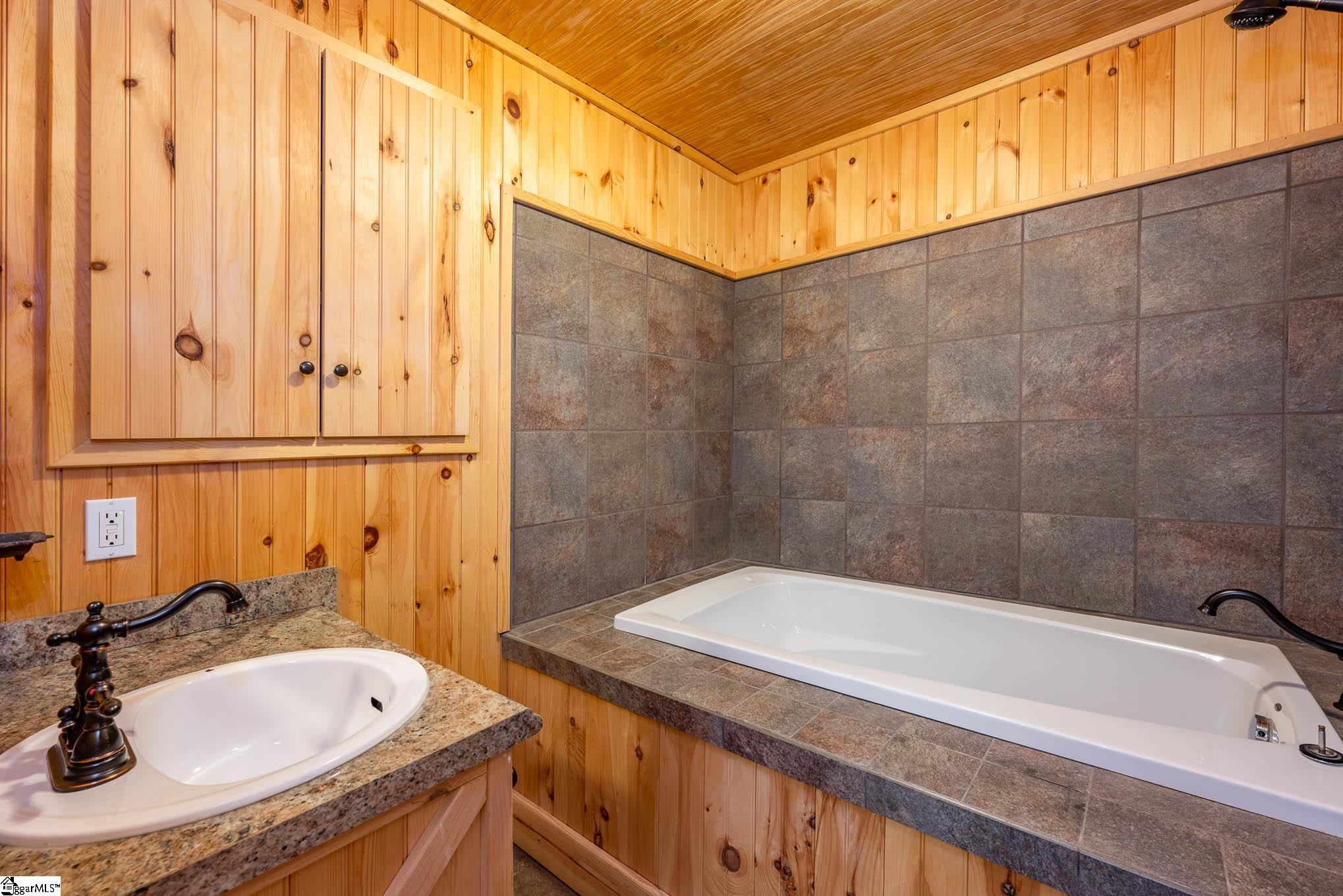 471 Brooks Road Belton, SC 29627 - Photo 28 of 36