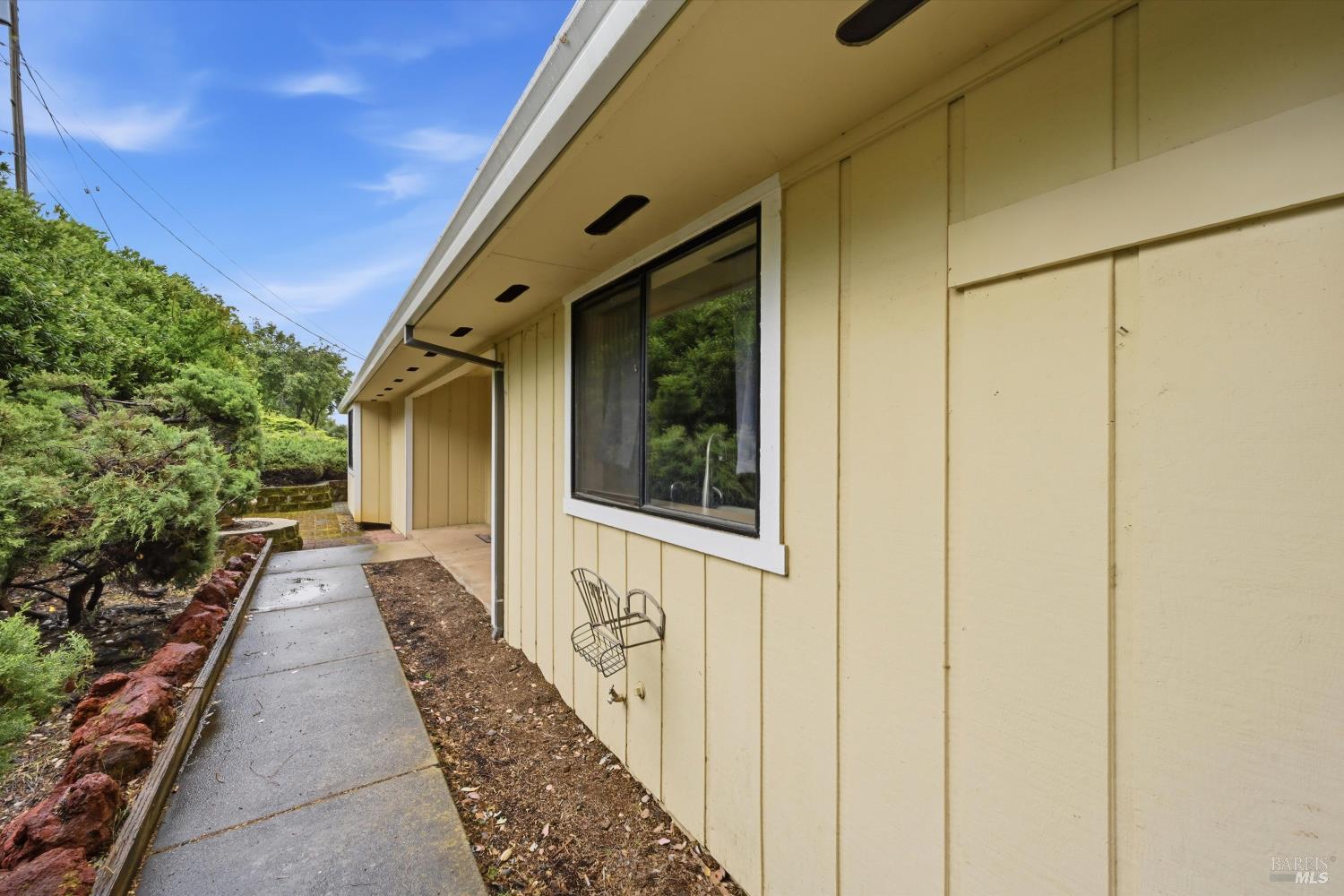17312 Greenridge Road Hidden Valley Lake, CA 95467 - Photo 33 of 34 Front entry.