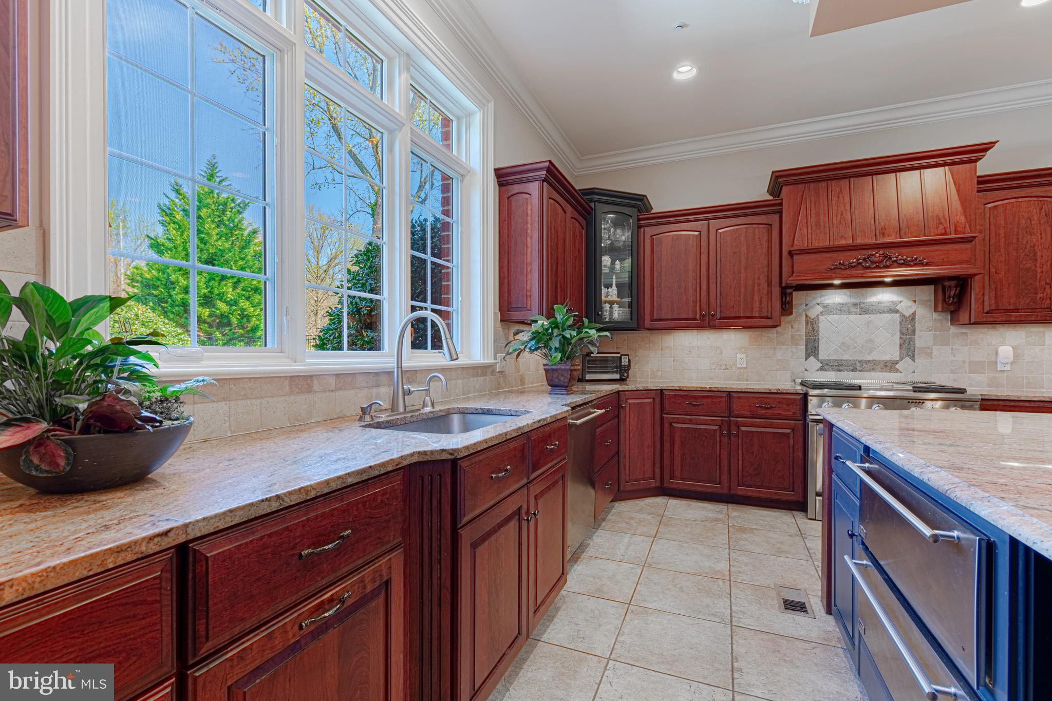 10100 Gary Road Potomac, MD 20854 - Photo 14 of 71 Chef's kitchen flooded w/natural light.
