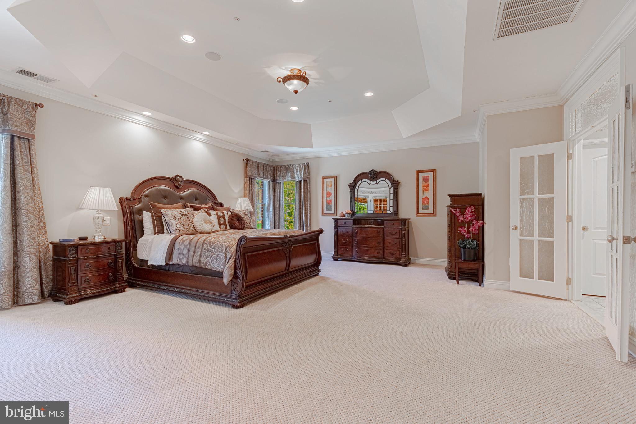 10100 Gary Road Potomac, MD 20854 - Photo 25 of 71 Gorgeous primary suite!