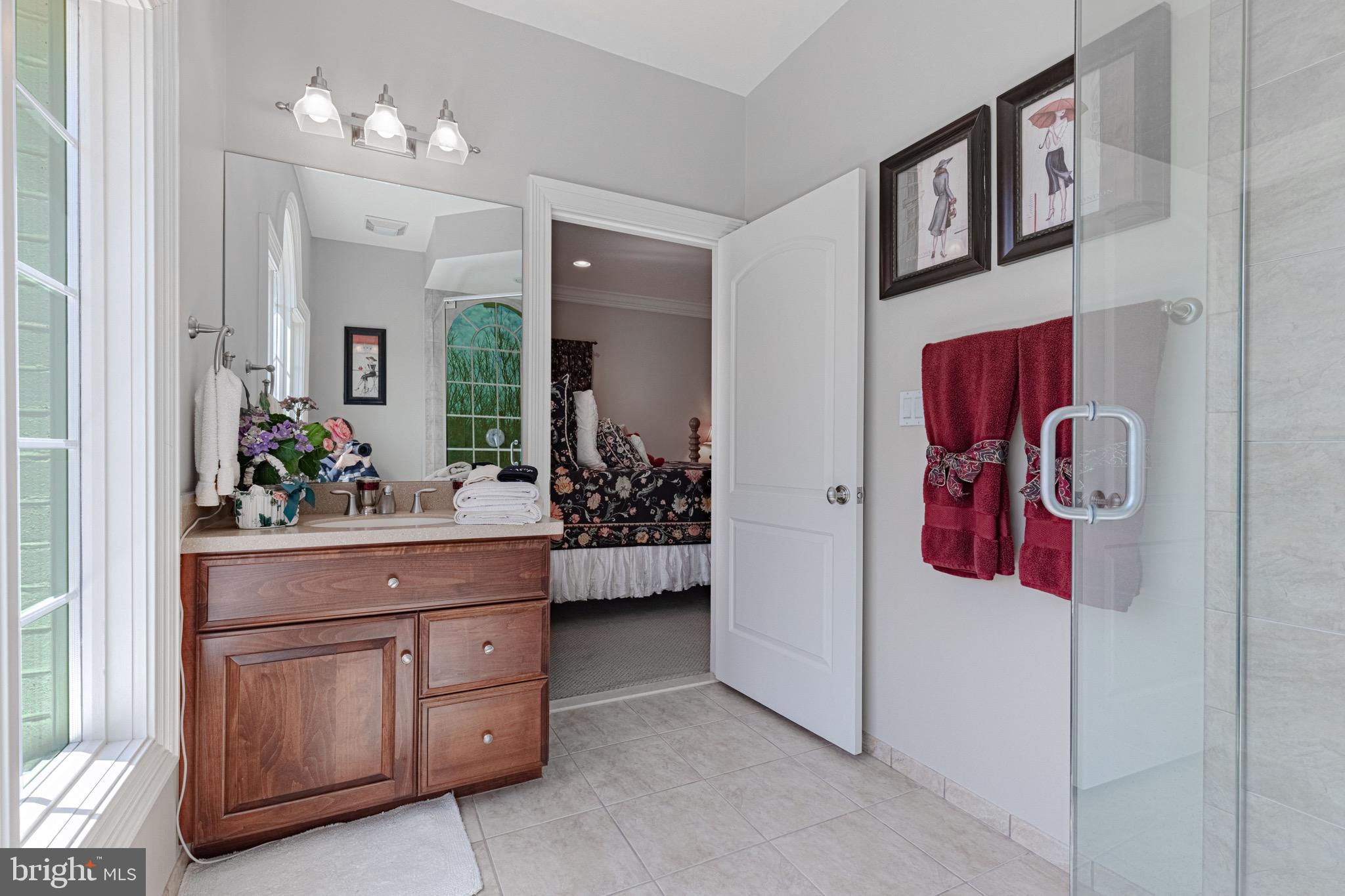 10100 Gary Road Potomac, MD 20854 - Photo 35 of 71 Full bath #4