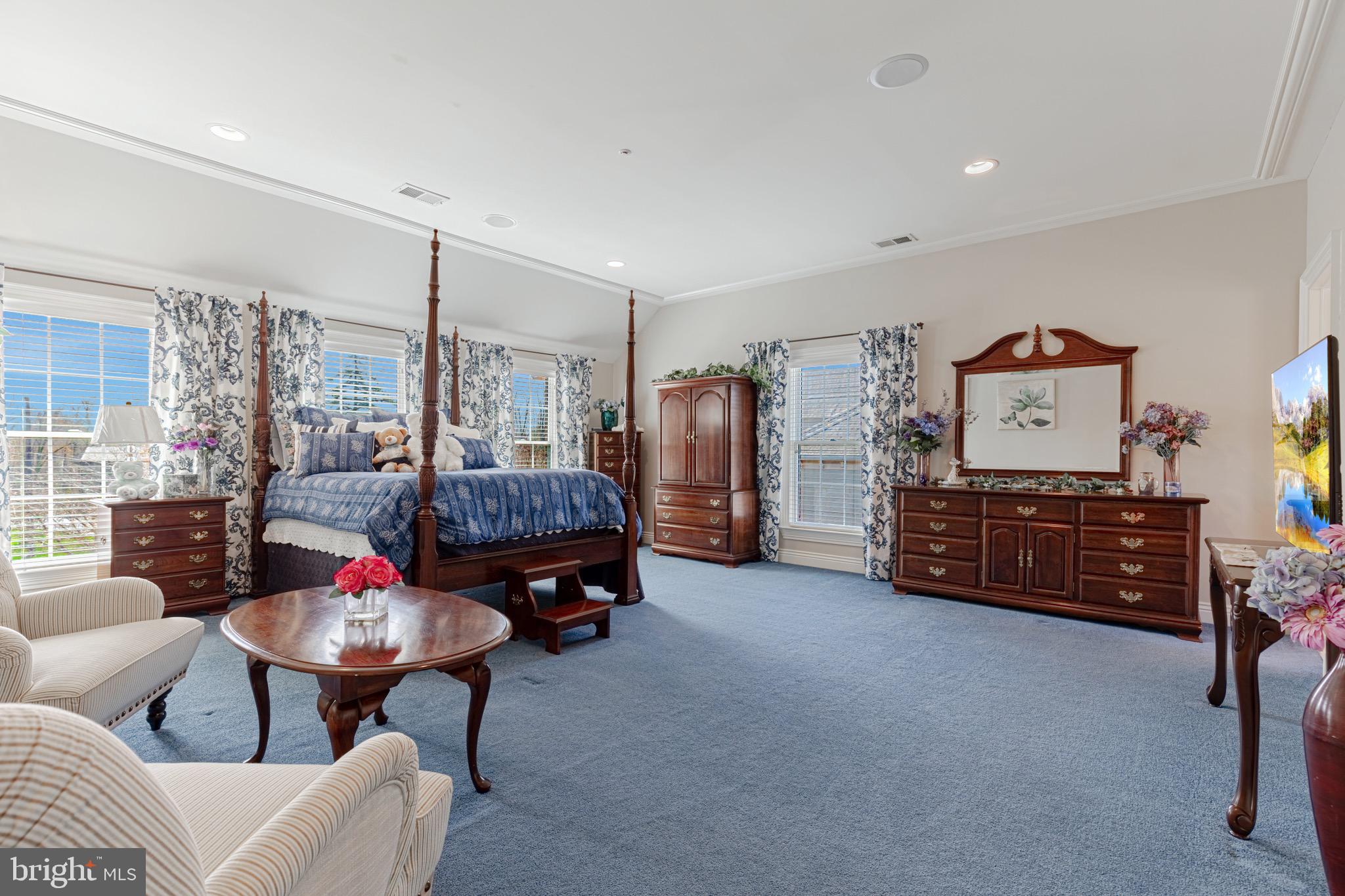 10100 Gary Road Potomac, MD 20854 - Photo 37 of 71 Bedroom #5 w/en suite.