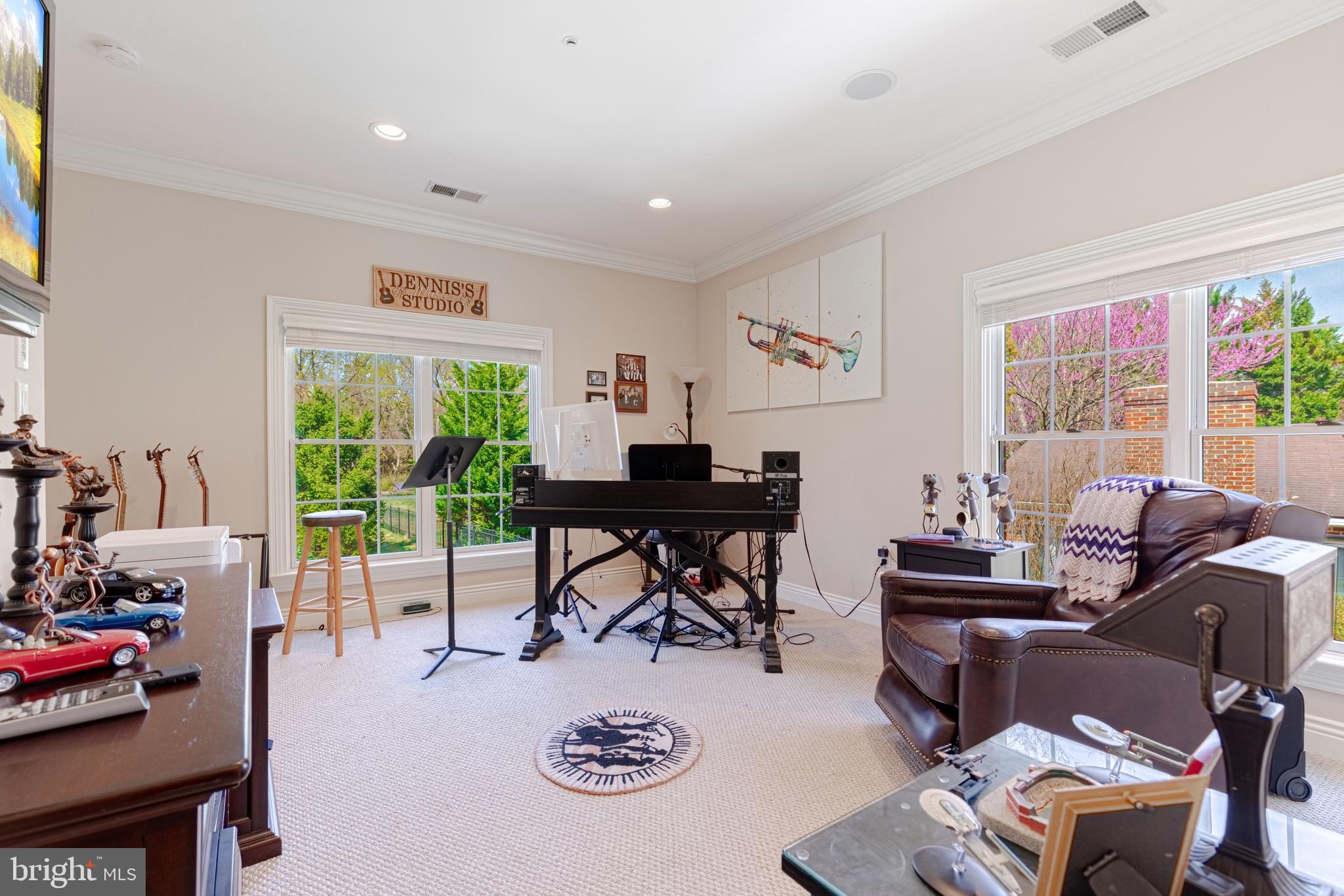 10100 Gary Road Potomac, MD 20854 - Photo 43 of 71 Hidden gem-bedroom #7 w/en suite.