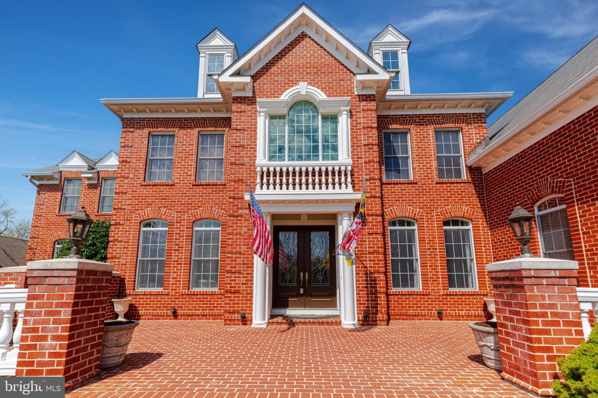 10100 Gary Road Potomac, MD 20854 - Photo 67 of 71 Oversized front entrance .