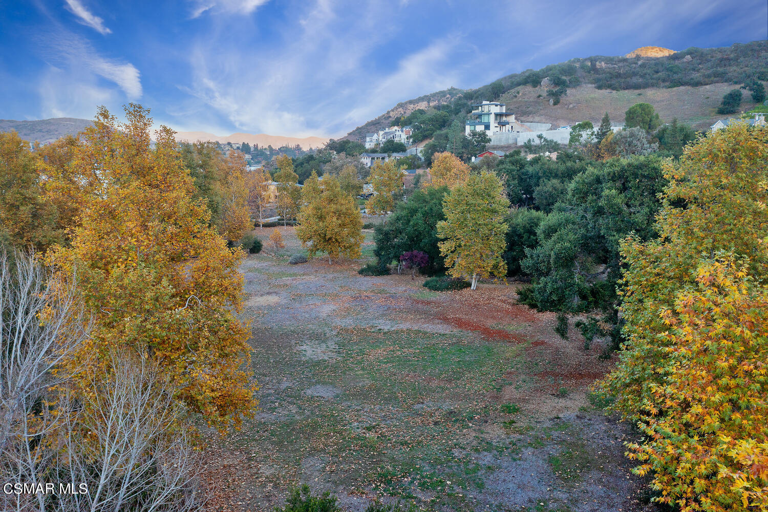2224 Thorsby Road Lake Sherwood, CA 91361 - Photo 42 of 45 a view of a pathway with a yard