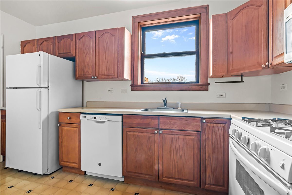 909 Green Bay Road, Unit 2S Winnetka, IL 60093 - Photo 6 of 12