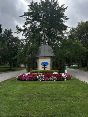 $315,000 | 10730 Glenwood Street, Unit C, Overland Park, KS 66211