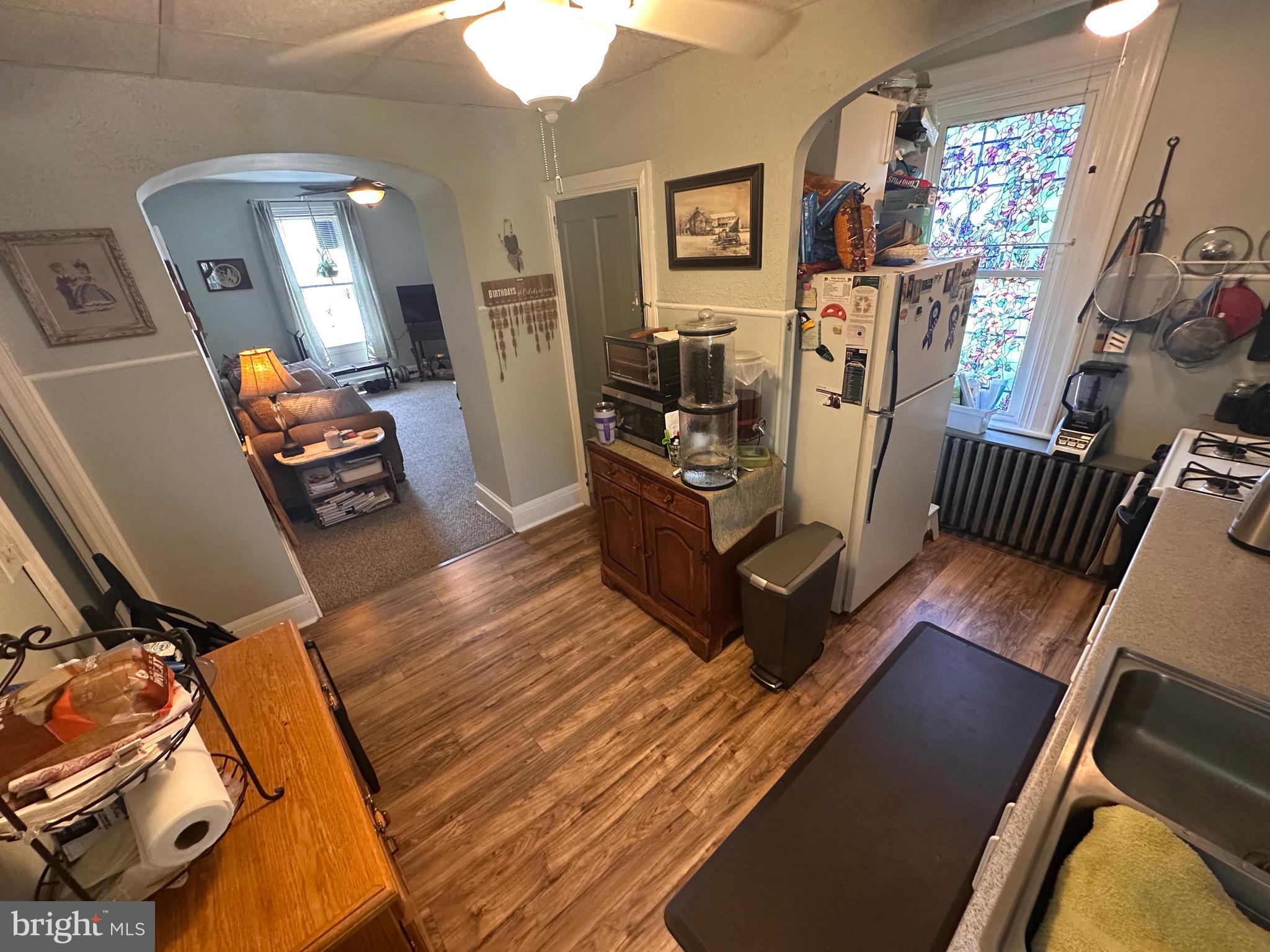 2223 Amosland Road Holmes, PA 19043 - Photo 4 of 31