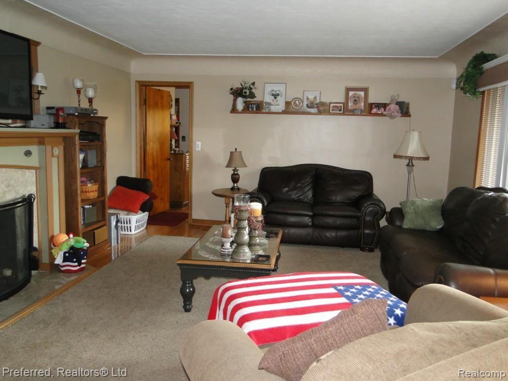 12280 Sweitzer Road Carleton, MI 48117 - Photo 23 of 84 DSC06173.jpg