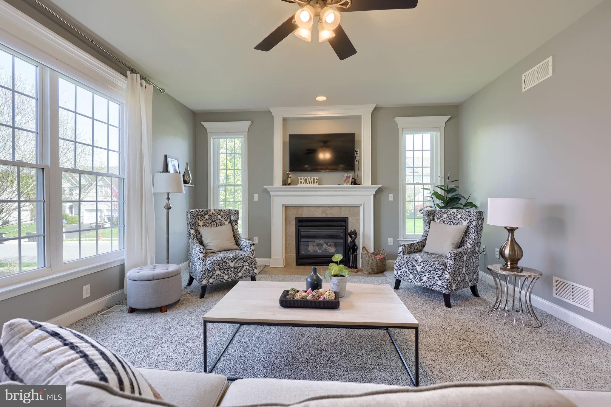 328 Cobblers Court Lititz, PA 17543 - Photo 2 of 60