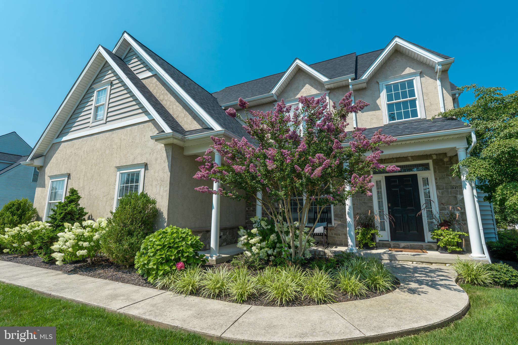 328 Cobblers Court Lititz, PA 17543 - Photo 8 of 60