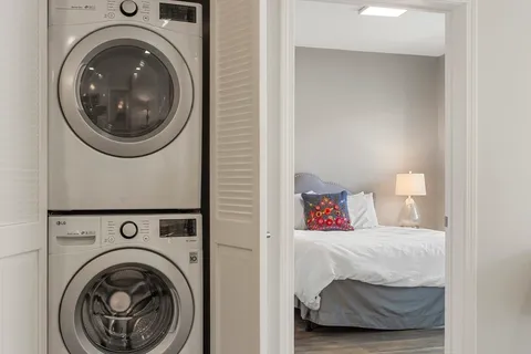 $3,750 | 10 Essex Street, Unit 307, Cambridge, MA 02139