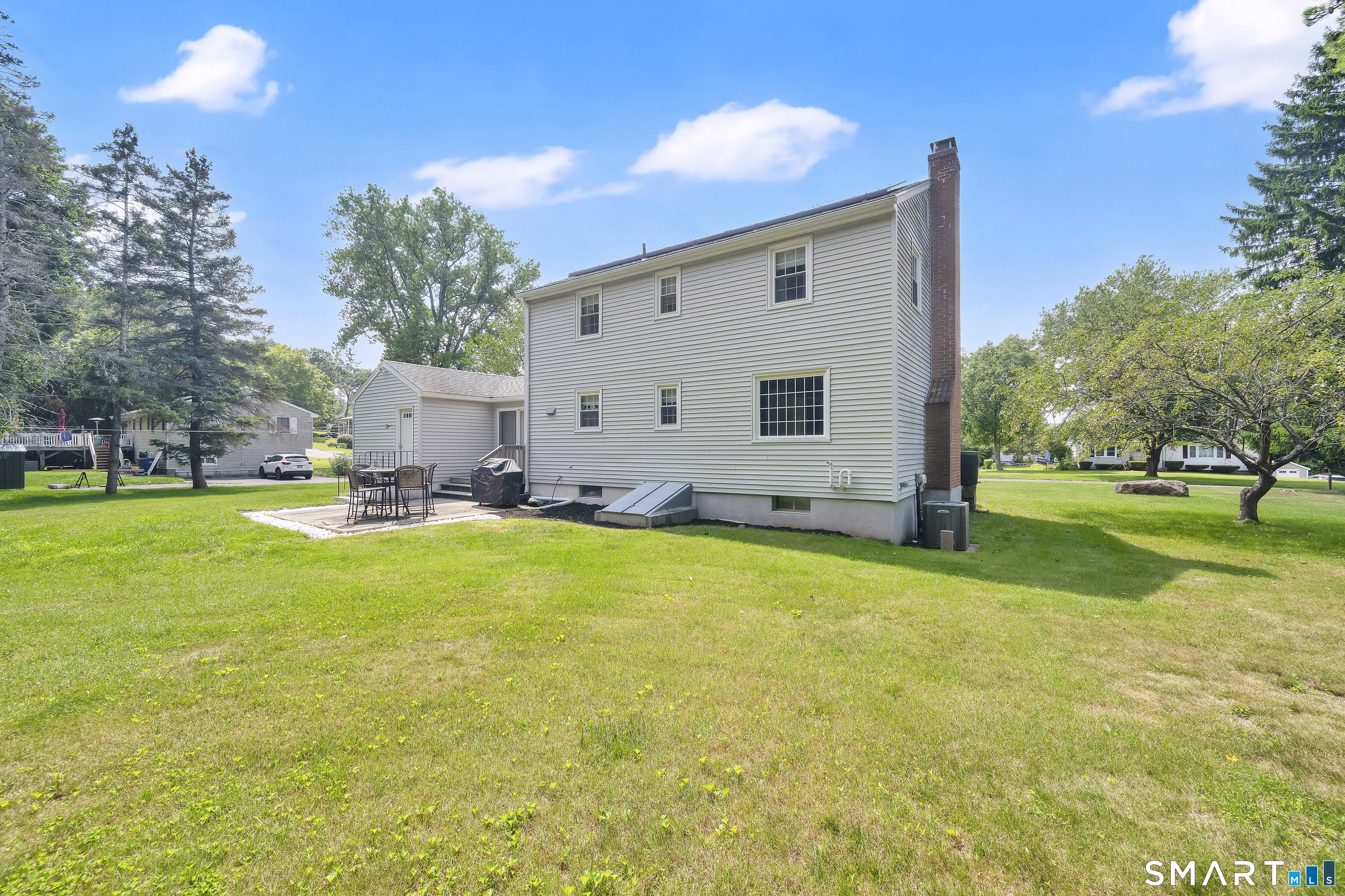 16 Gardner Road Vernon, CT 06066 - Photo 6 of 37