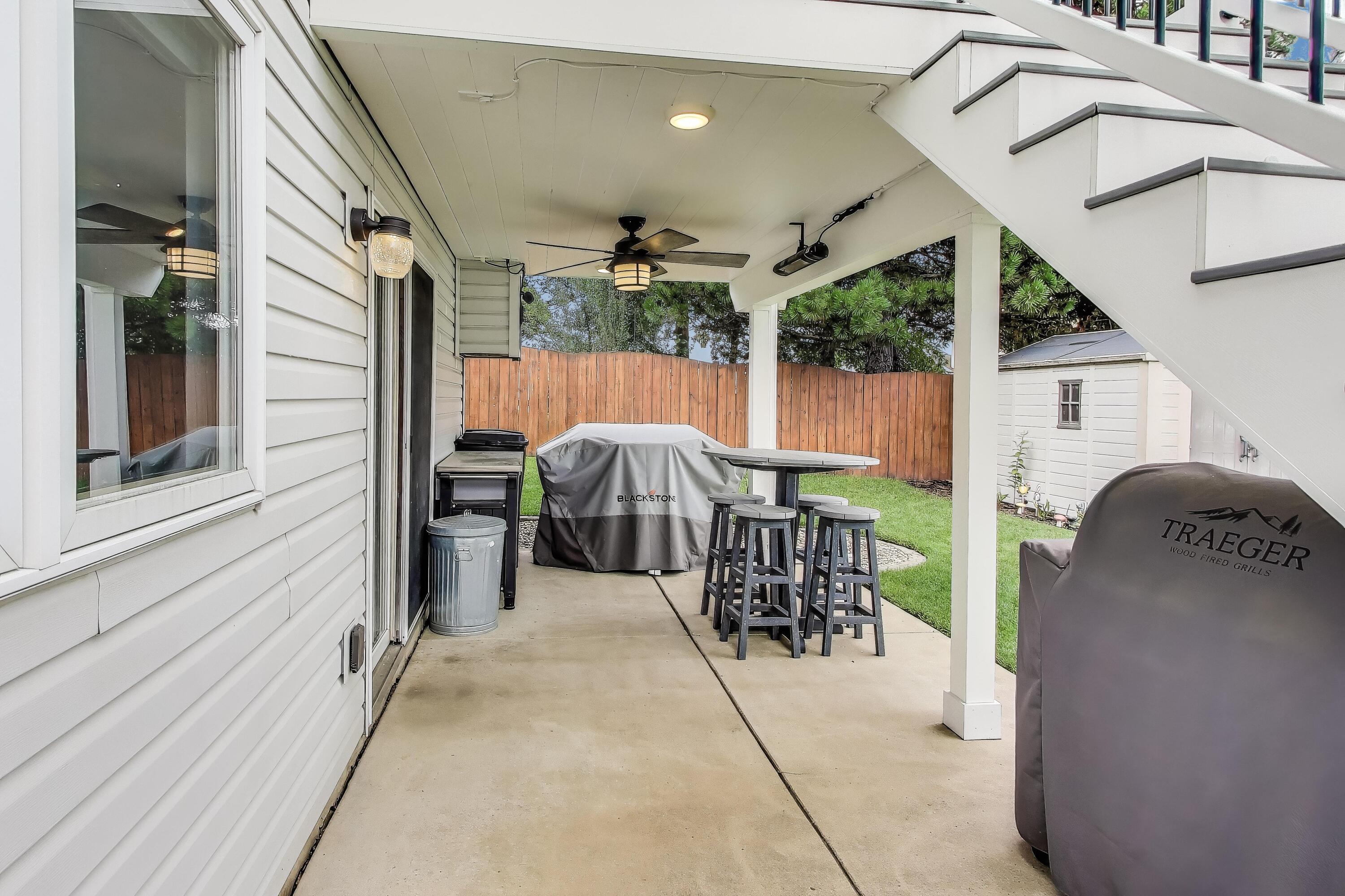 2903 Morningside Drive Crown Point, IN 46307 - Photo 32 of 39 a view of a patio with a table and chairs