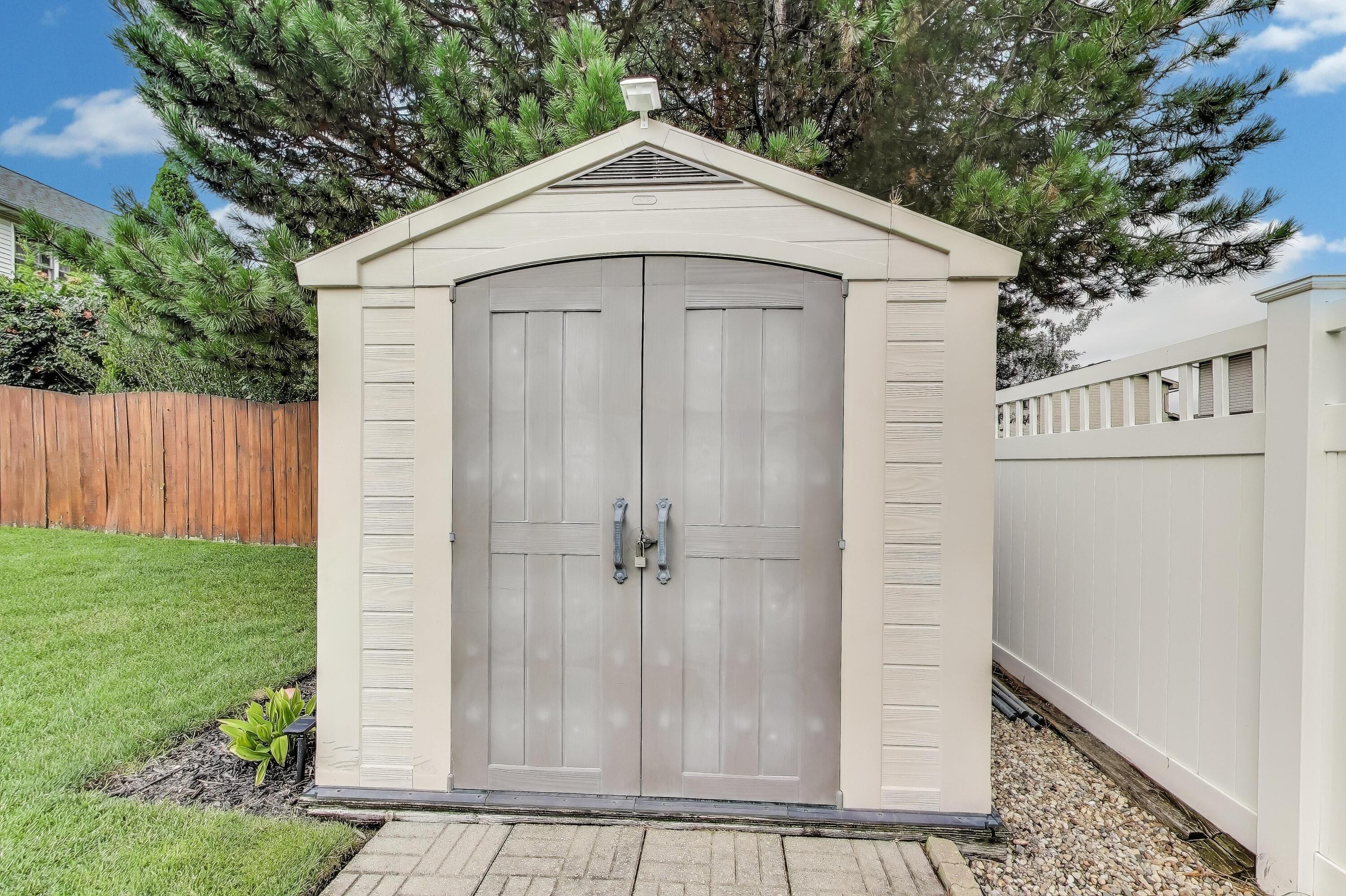 2903 Morningside Drive Crown Point, IN 46307 - Photo 38 of 39 a view of a small house with backyard
