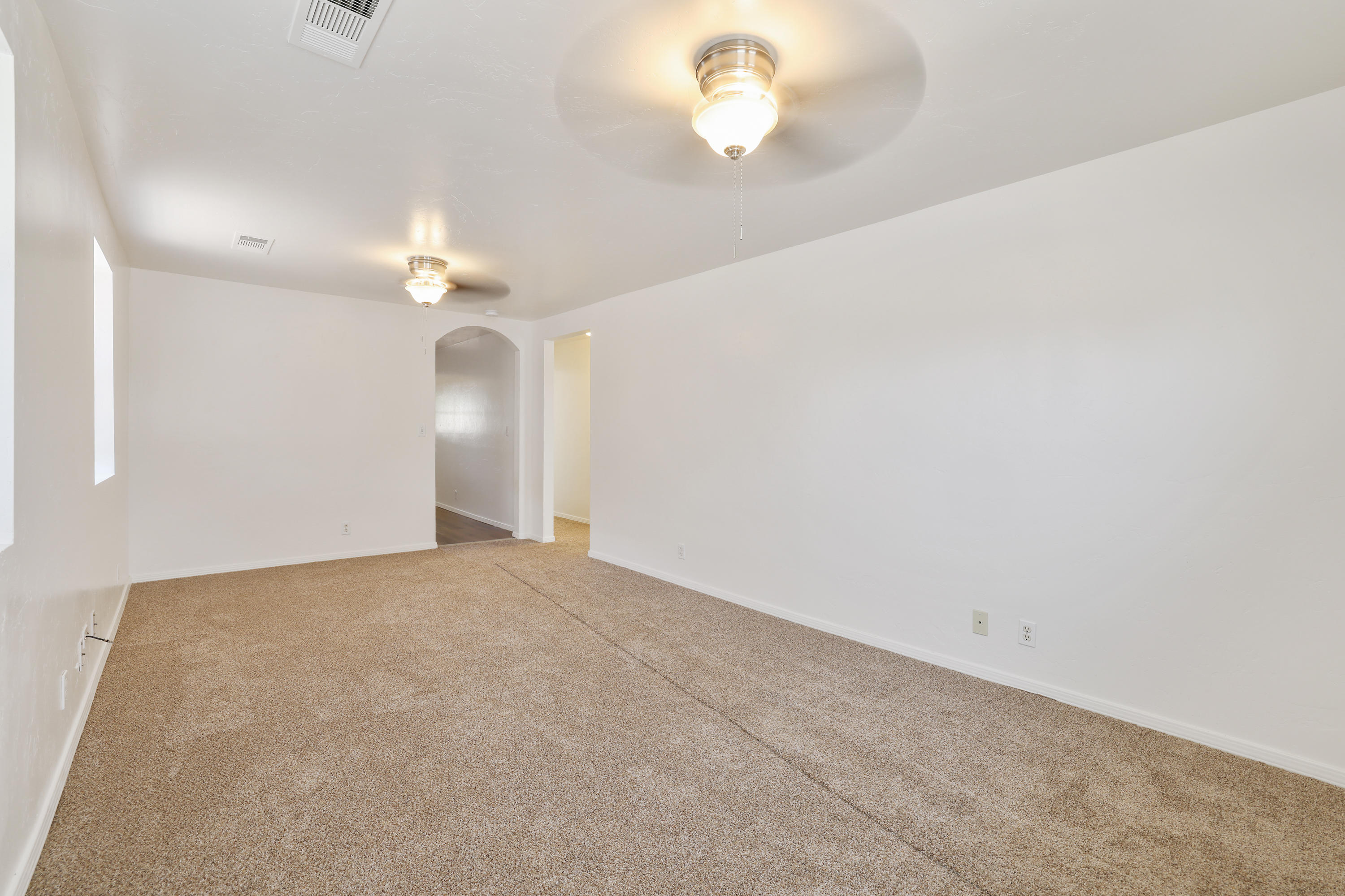 1001 West Maple Street Exeter, CA 93221 - Photo 7 of 22 D50A7840