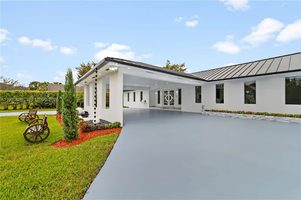$3,200,000 | 2651 Southwest 141st Terrace, Davie, FL 33330