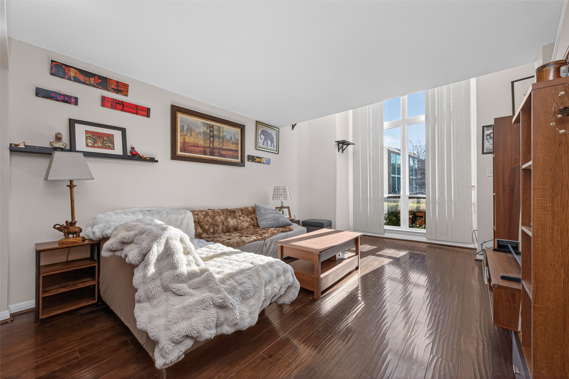 16120 Stuebner Airline Road, Unit 602 Spring, TX 77379 - Photo 15 of 50 a bed room with a bed and a window