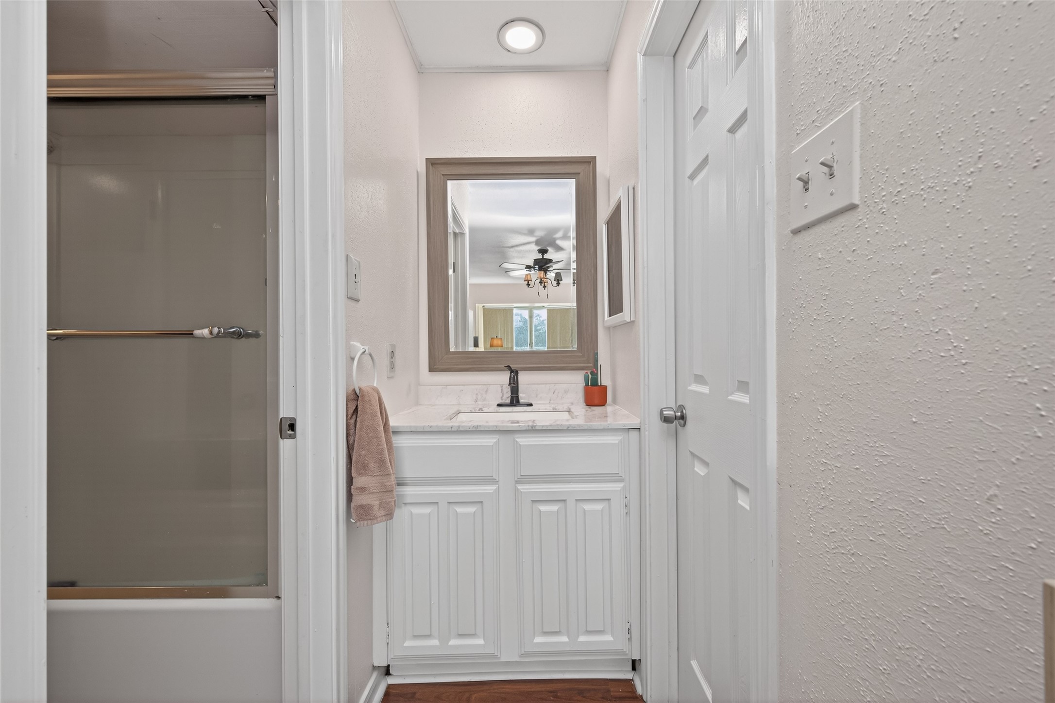 16120 Stuebner Airline Road, Unit 602 Spring, TX 77379 - Photo 33 of 50 a bathroom with a sink and a mirror