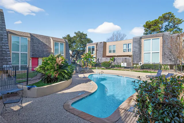 $135,000 | 16120 Stuebner Airline Road, Unit 602, Spring, TX 77379