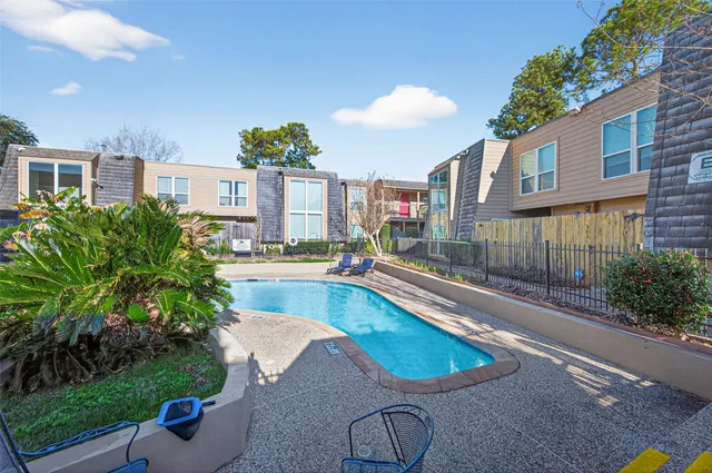 $129,750 | 16120 Stuebner Airline Road, Unit 602, Spring, TX 77379